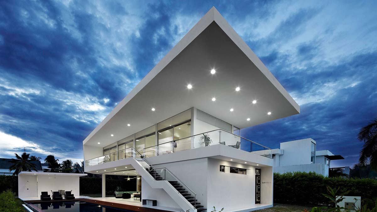 Dazzling Retreat Resort with the roof